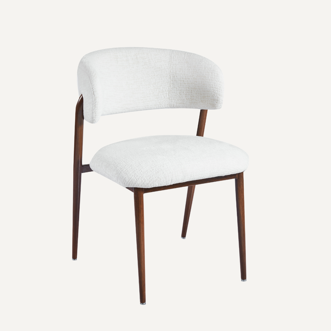 Liorra | Minimalistische eetkamerstoel met gebogen rugleuning en houten poten